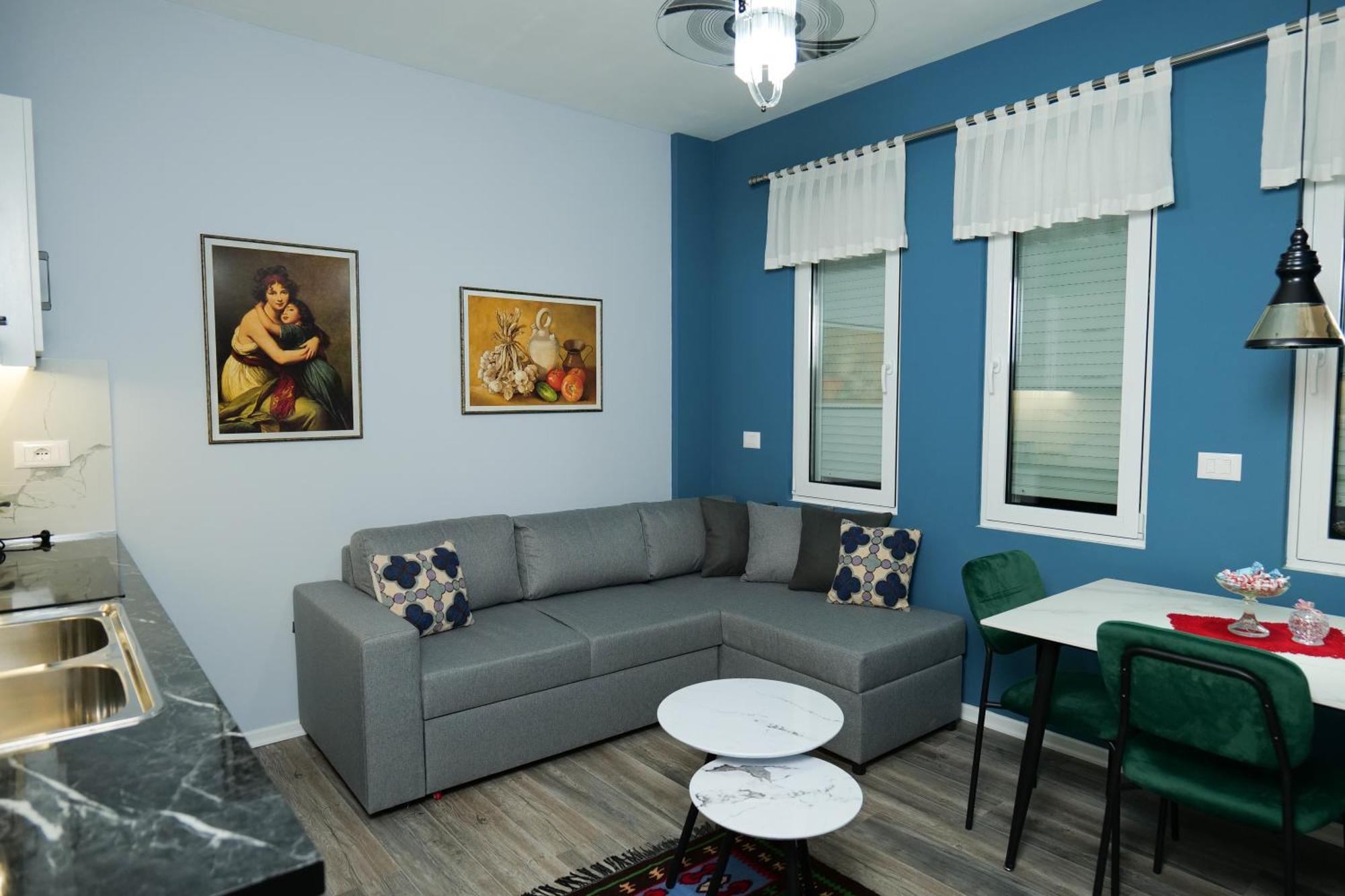 Travelers' Korca Home المظهر الخارجي الصورة